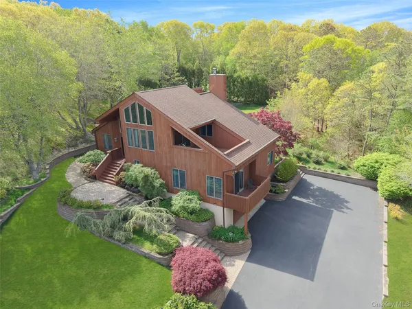 $1,099,000 | 72 Jean Court, Riverhead, NY 11901