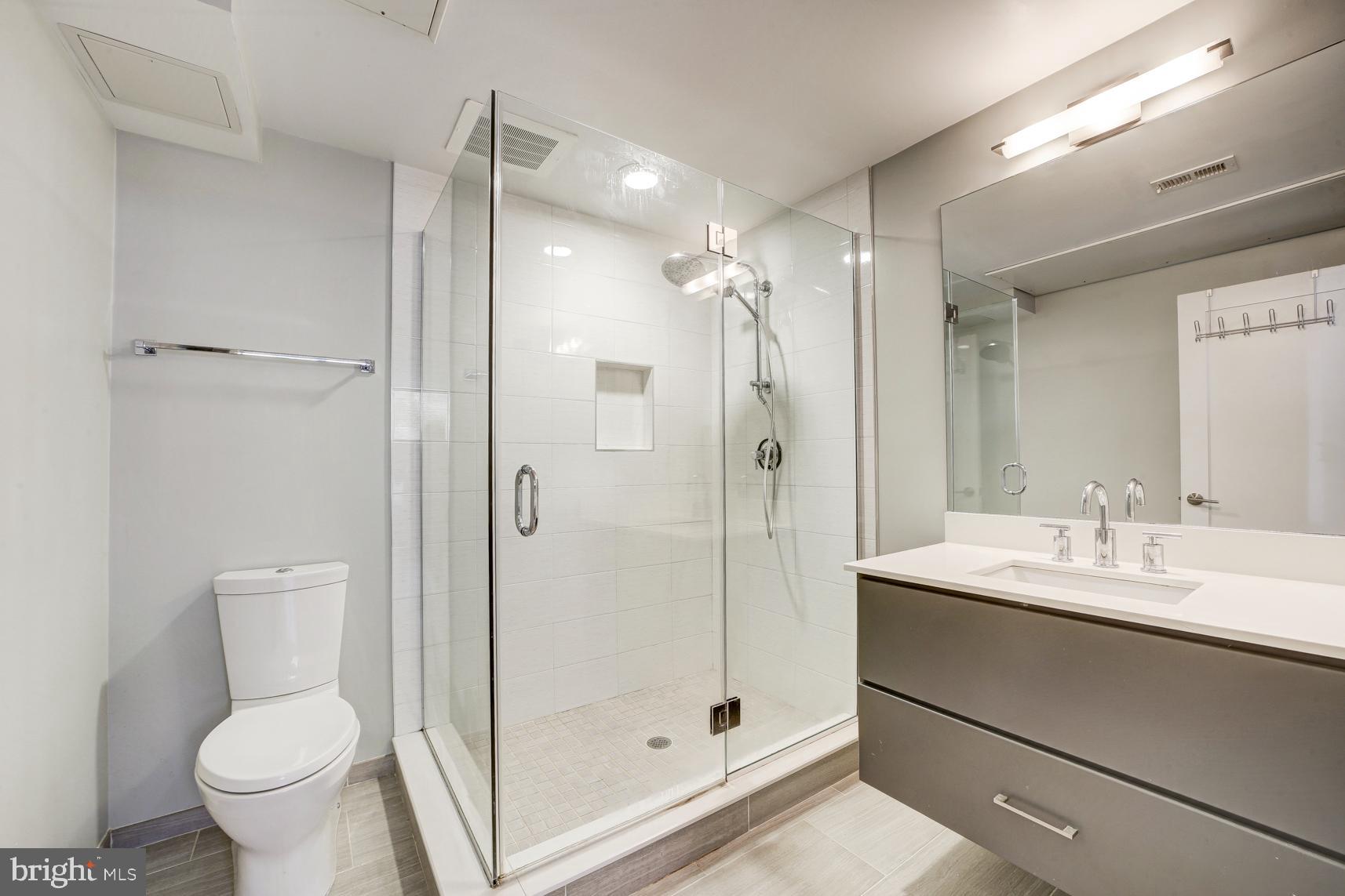 2337 Champlain Street Northwest, Unit 102 Washington, DC 20009 - Photo 11 of 12