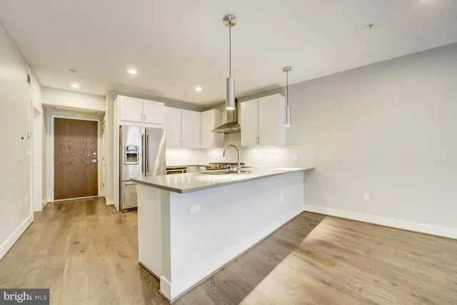 $3,500 | 2337 Champlain Street Northwest, Unit 102, Washington, DC 20009