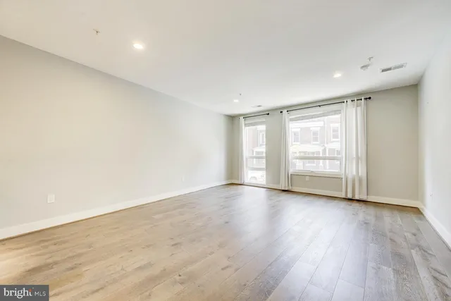 $3,500 | 2337 Champlain Street Northwest, Unit 102, Washington, DC 20009