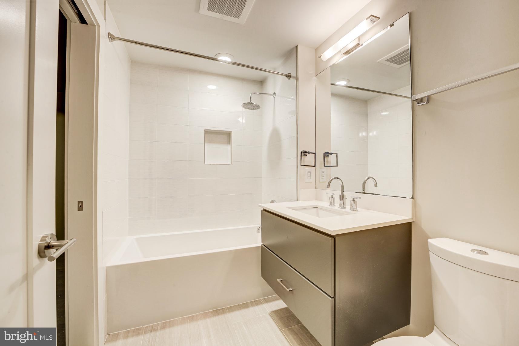 2337 Champlain Street Northwest, Unit 102 Washington, DC 20009 - Photo 9 of 12