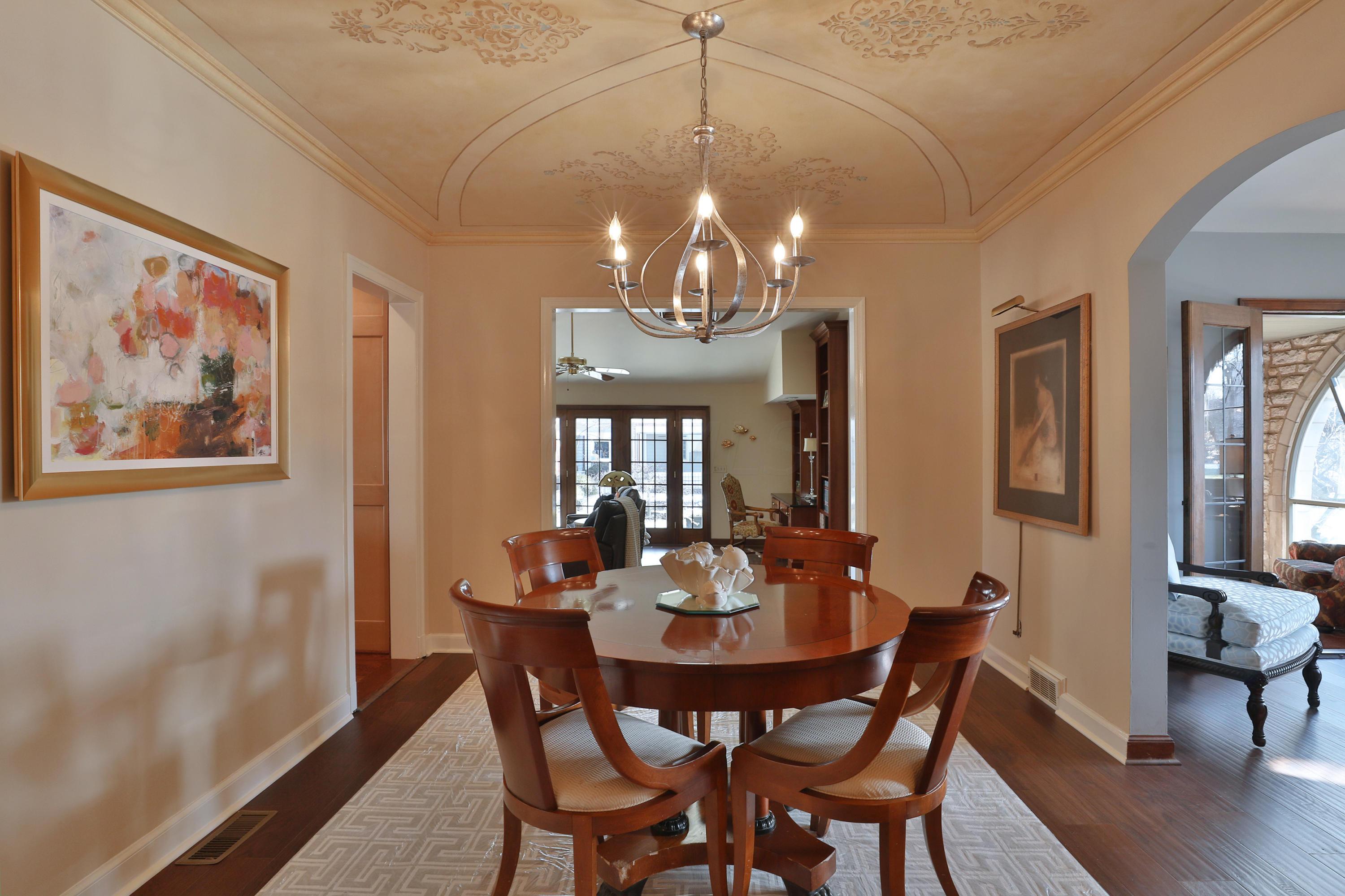 2324 Coventry Road Columbus, OH 43221 - Photo 17 of 139 Gallery Image 17
