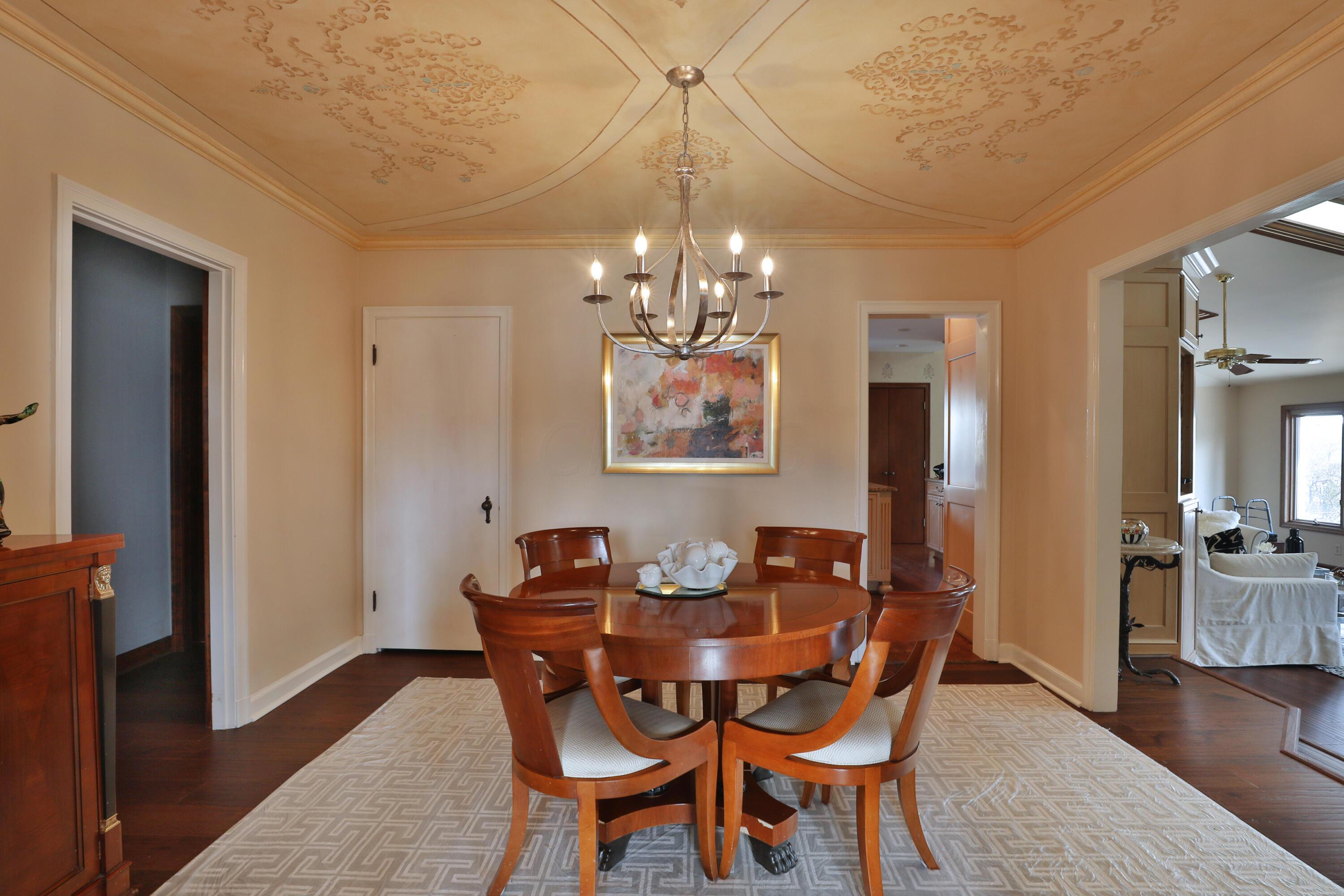 2324 Coventry Road Columbus, OH 43221 - Photo 19 of 139 Gallery Image 19