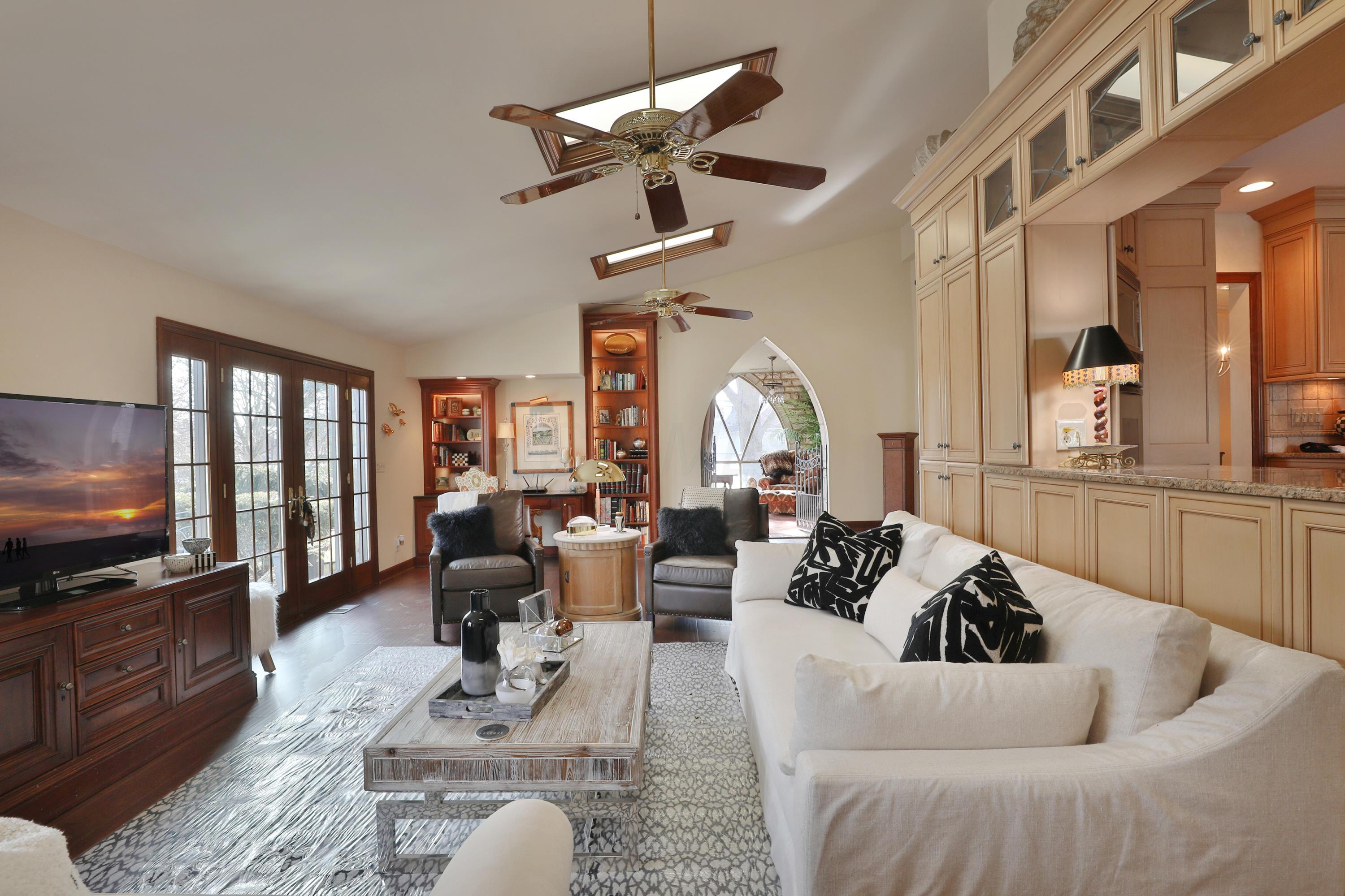 2324 Coventry Road Columbus, OH 43221 - Photo 27 of 139 Gallery Image 27