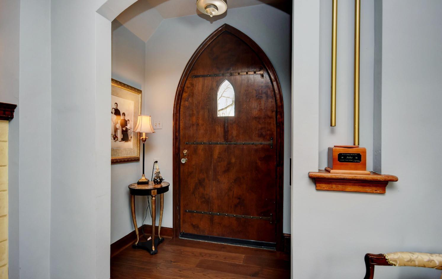 2324 Coventry Road Columbus, OH 43221 - Photo 6 of 139 Gallery Image 6