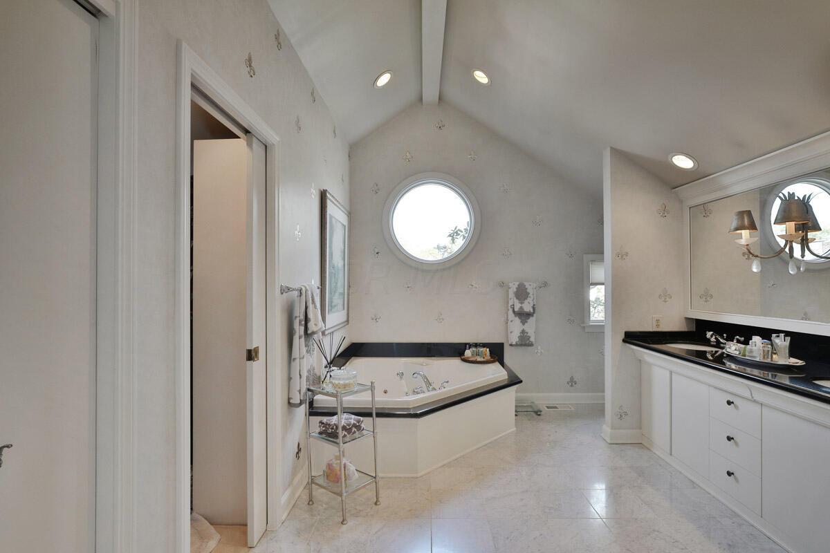 2324 Coventry Road Columbus, OH 43221 - Photo 75 of 139 Gallery Image 75