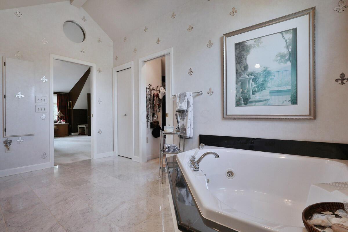 2324 Coventry Road Columbus, OH 43221 - Photo 77 of 139 Gallery Image 77