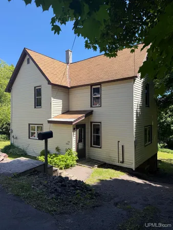 $119,000 | 58136 2nd Street, Calumet, MI 49913