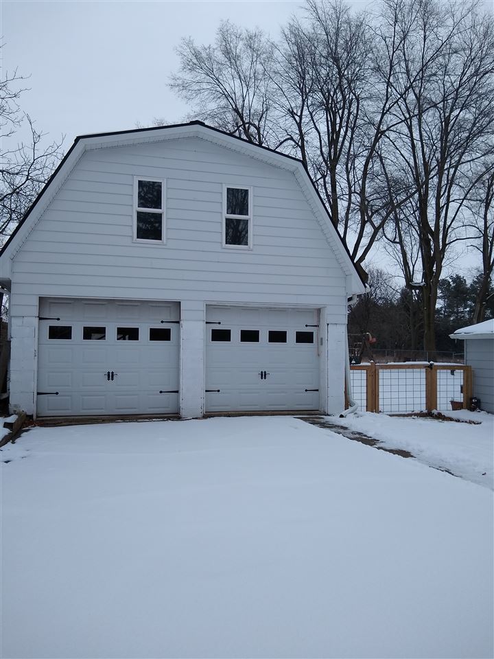 2267 Vandekarr Road Owosso, MI 48867 - Photo 2 of 27 31397593-1.JPG