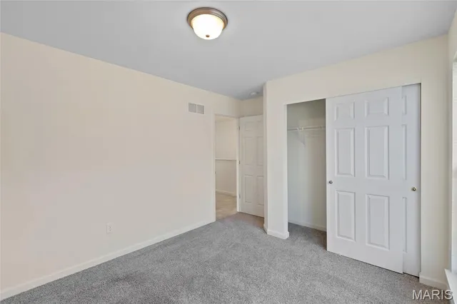 $294,000 | 5917 Creek Side Place, Cedar Hill, MO 63016