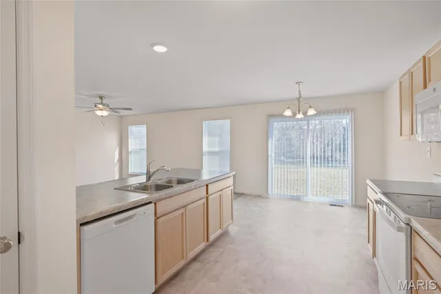 $294,000 | 5917 Creek Side Place, Cedar Hill, MO 63016