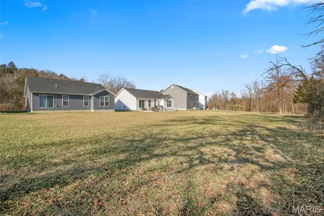 $294,000 | 5917 Creek Side Place, Cedar Hill, MO 63016