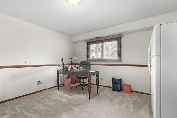 $350,000 | 1072 Cedar Crest Drive, Crystal Lake, IL 60014