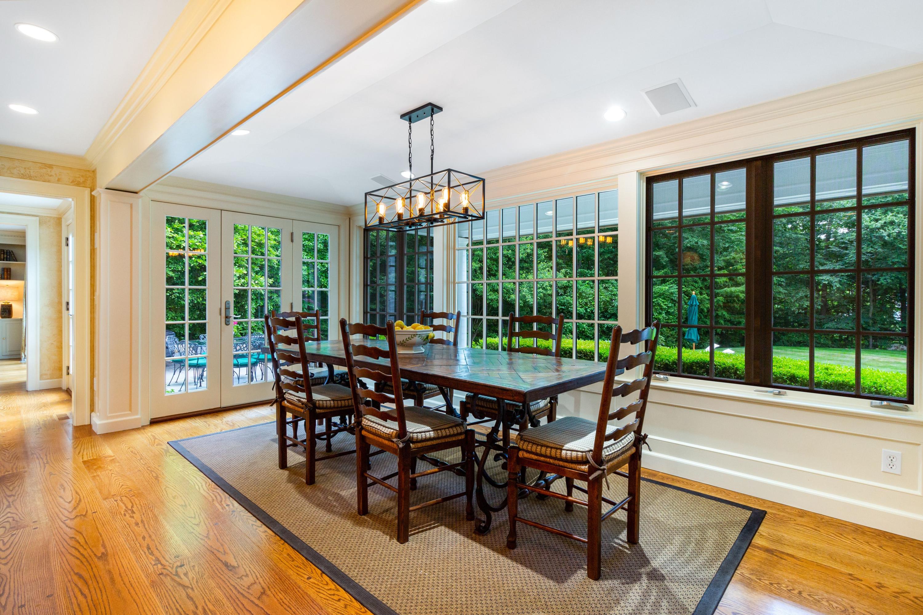75 Lake Wind Road New Canaan, CT 06840 - Photo 14 of 37 Dining/breakfast area