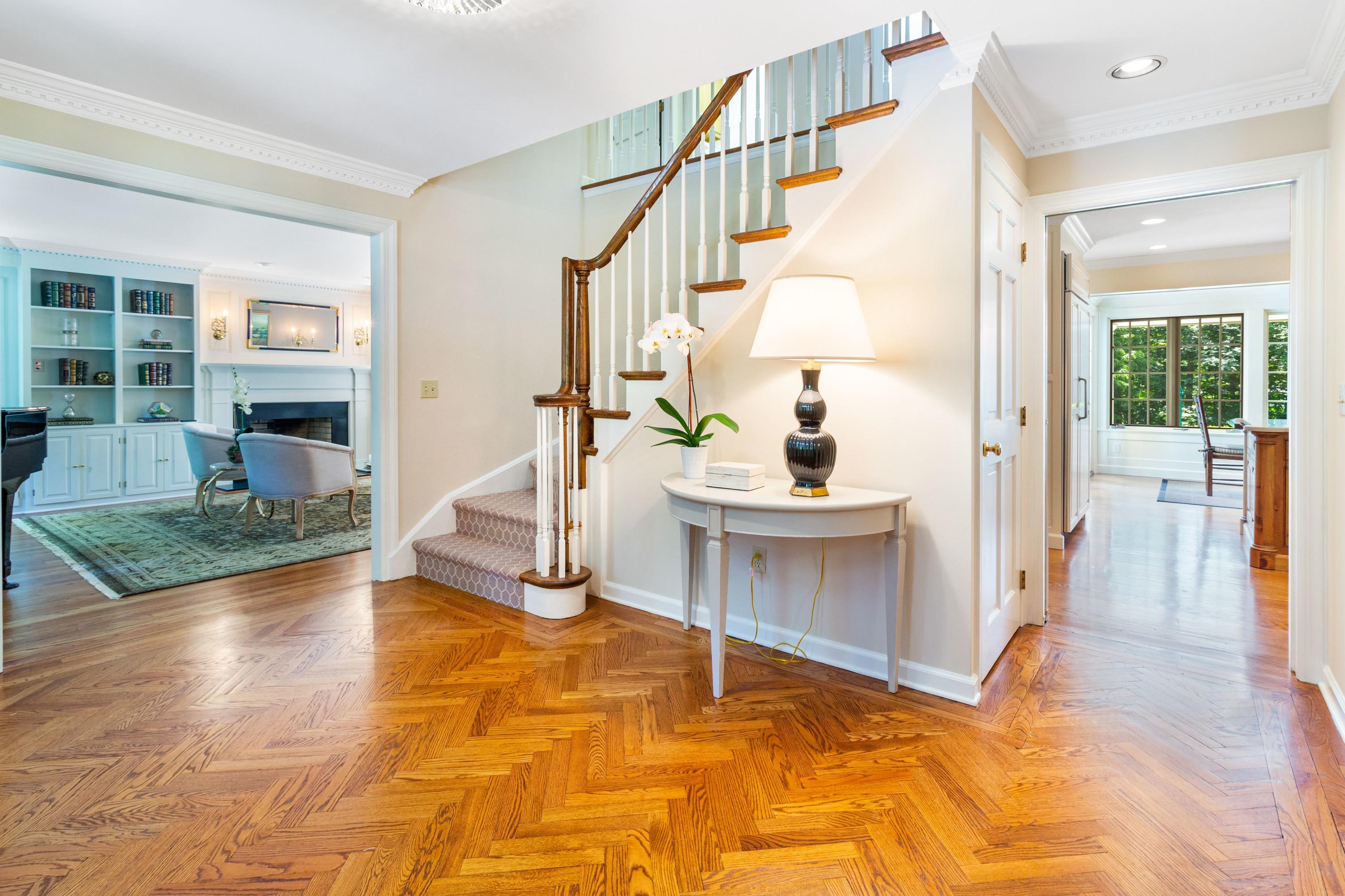 75 Lake Wind Road New Canaan, CT 06840 - Photo 3 of 37 Spacious foyer