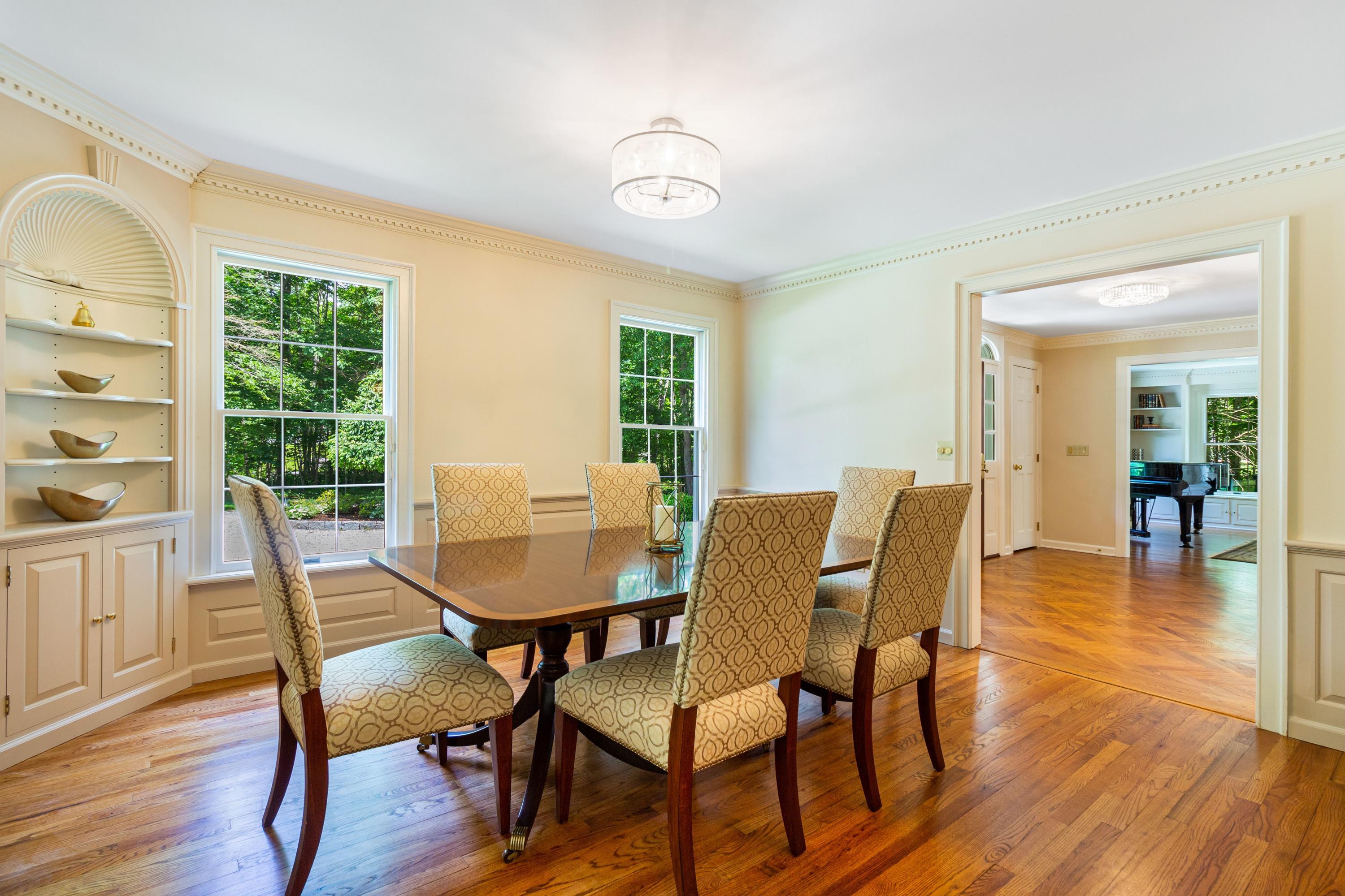 75 Lake Wind Road New Canaan, CT 06840 - Photo 9 of 37 Dining room
