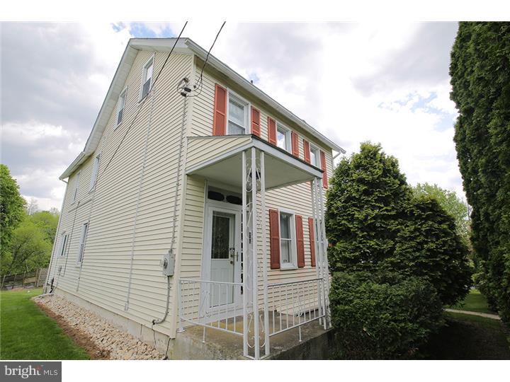 876 Bangor Road Nazareth, PA 18064 - Photo 2 of 23