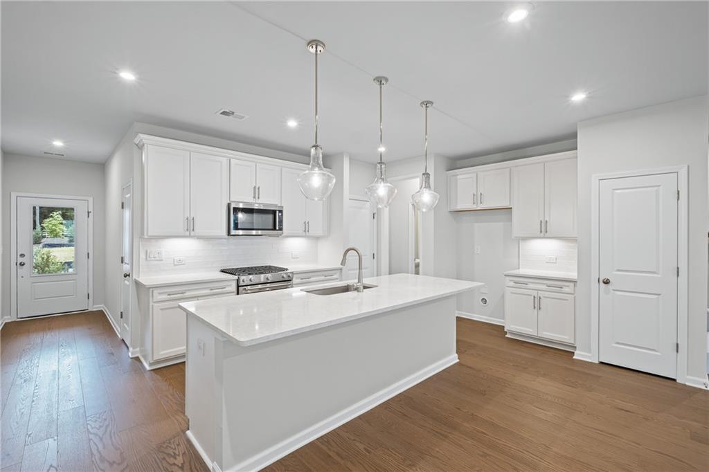 5687 Tillman Way Powder Springs, GA 30127 - Photo 4 of 12
