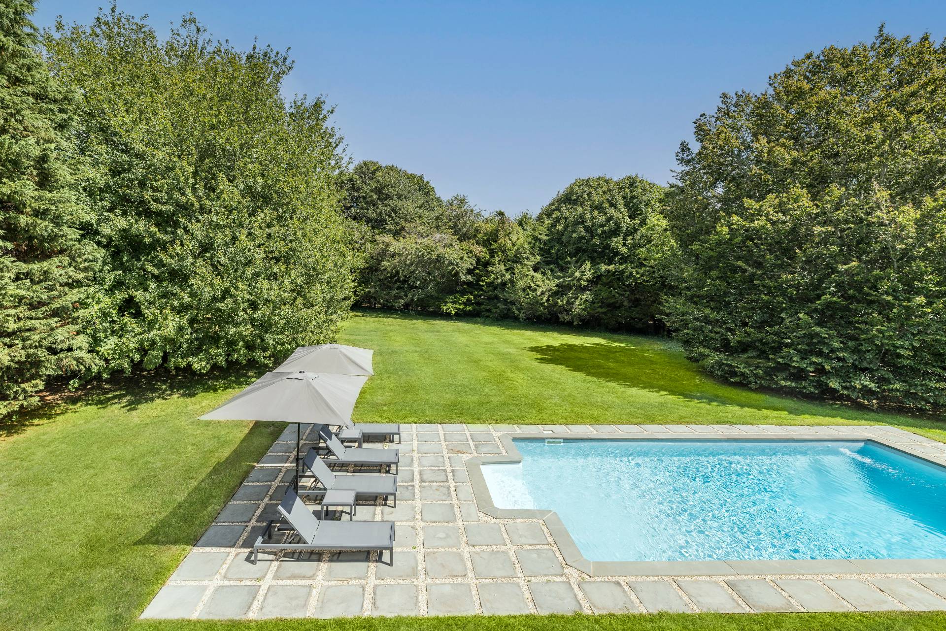 10 Aelfie's Way Bridgehampton, NY 11932 - Photo 22 of 31 a view of a yard with an outdoor space