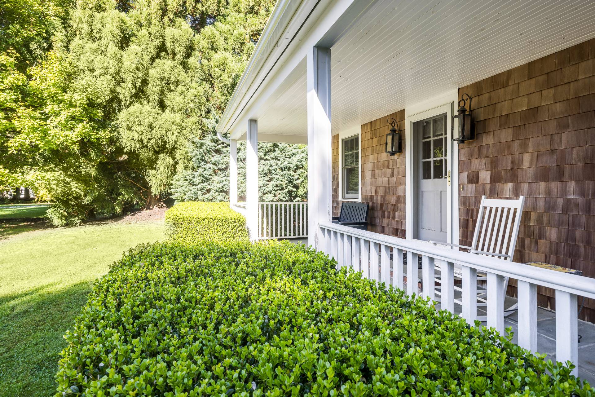 10 Aelfie's Way Bridgehampton, NY 11932 - Photo 29 of 31 a view of a back yard from a balcony