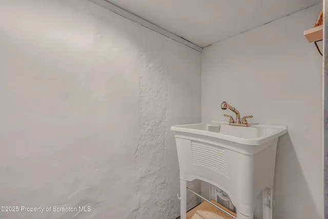 $194,000 | 191 Ash Street, Archbald, PA 18403