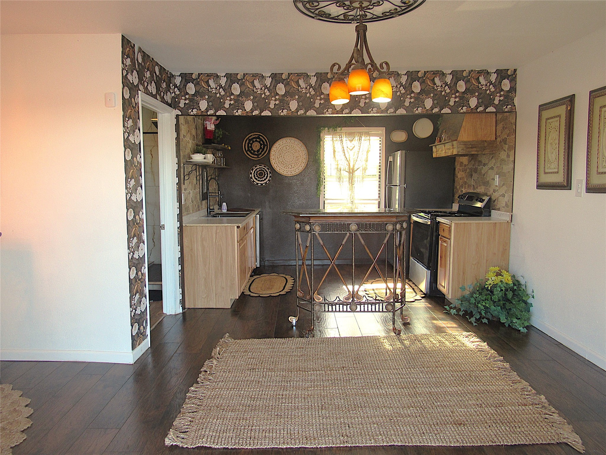 2503 River Crest Houston, TX 77338 - Photo 13 of 35 a view of a livingroom with furniture and window