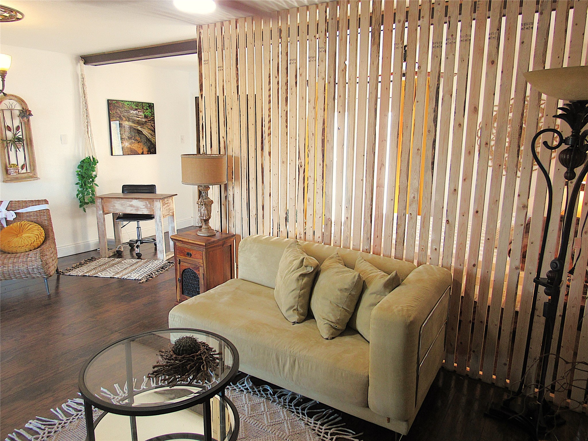 2503 River Crest Houston, TX 77338 - Photo 26 of 35 a living room with furniture and a window