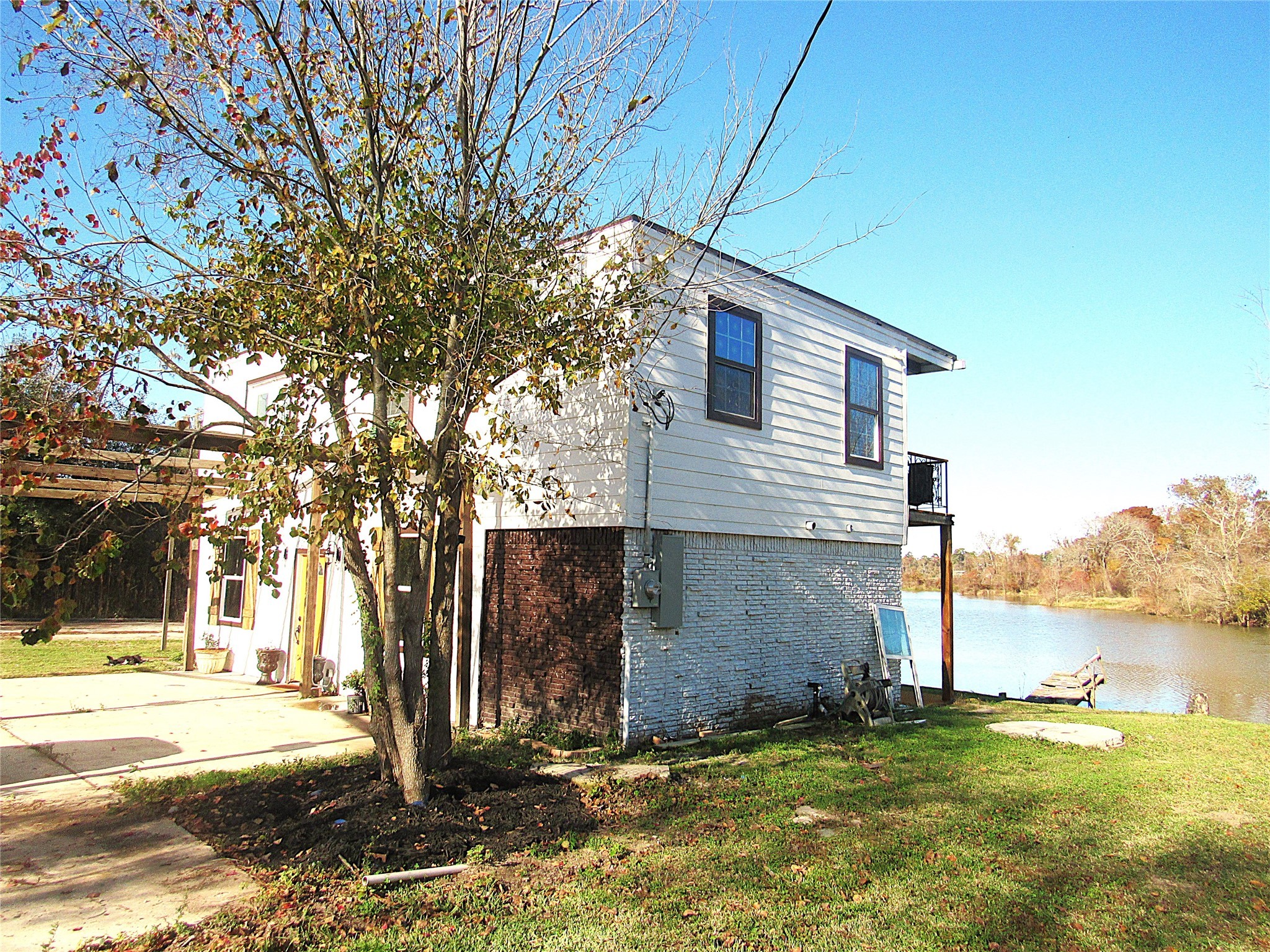 2503 River Crest Houston, TX 77338 - Photo 3 of 35 a view of a house with a yard