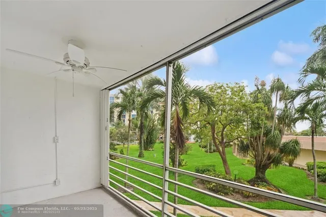 $2,400 | 2731 Northeast 14th Street Causeway, Unit 232, Pompano Beach, FL 33062