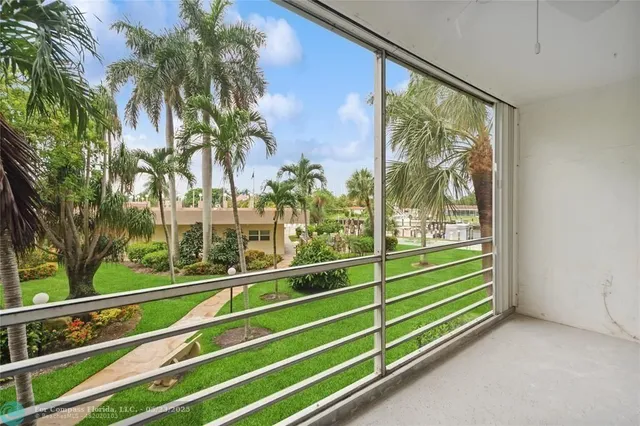 $2,400 | 2731 Northeast 14th Street Causeway, Unit 232, Pompano Beach, FL 33062