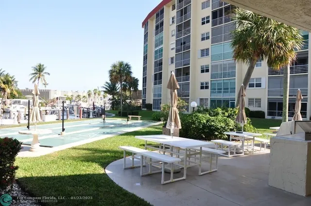 $2,400 | 2731 Northeast 14th Street Causeway, Unit 232, Pompano Beach, FL 33062