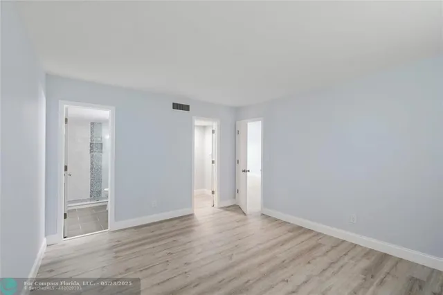 $2,400 | 2731 Northeast 14th Street Causeway, Unit 232, Pompano Beach, FL 33062