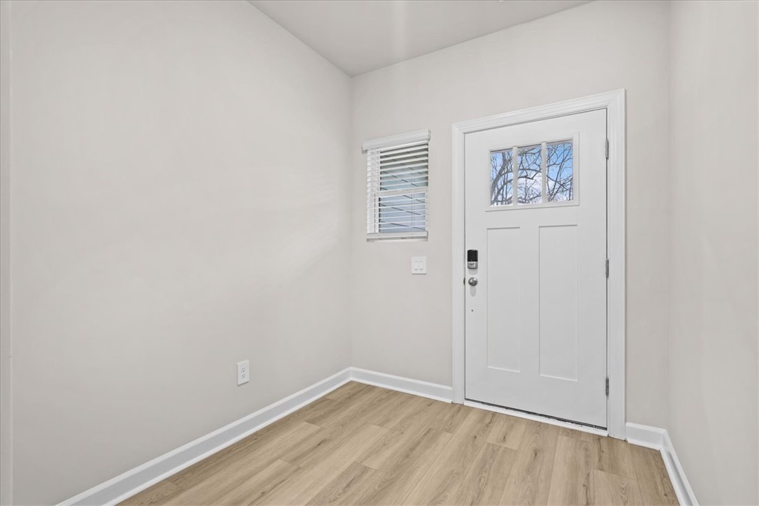 111 Kerwin Court Woodruff, SC 29388 - Photo 3 of 26