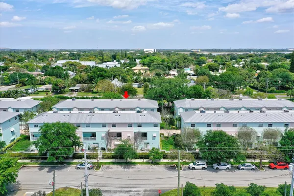 $459,000 | 453 Northeast 1st Street, Pompano Beach, FL 33060