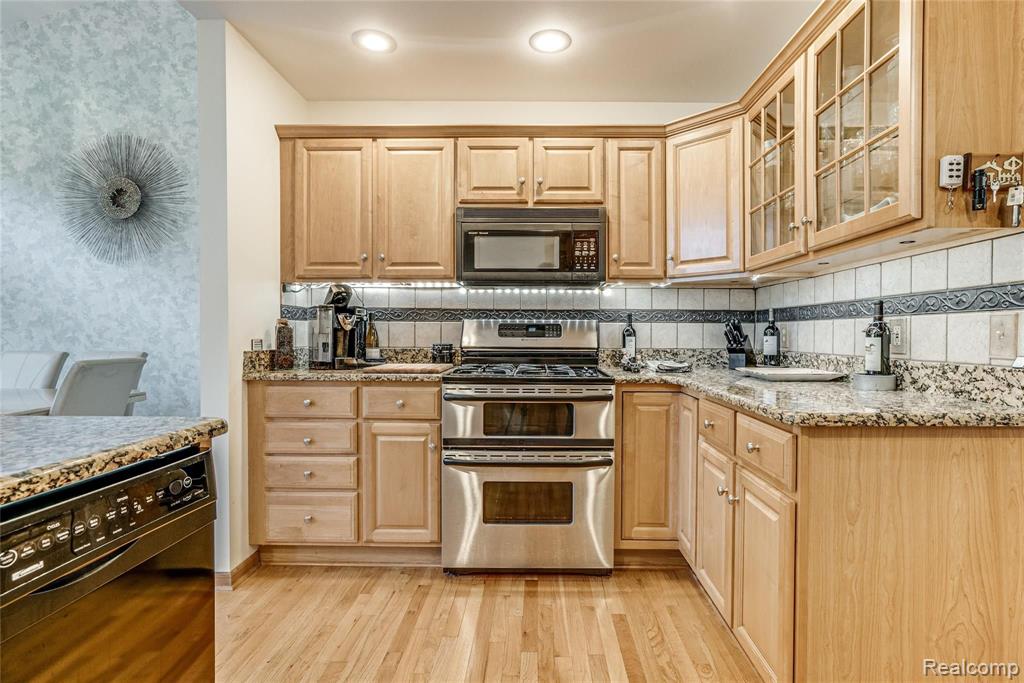 8249 Chambers Road Pinckney, MI 48169 - Photo 7 of 59