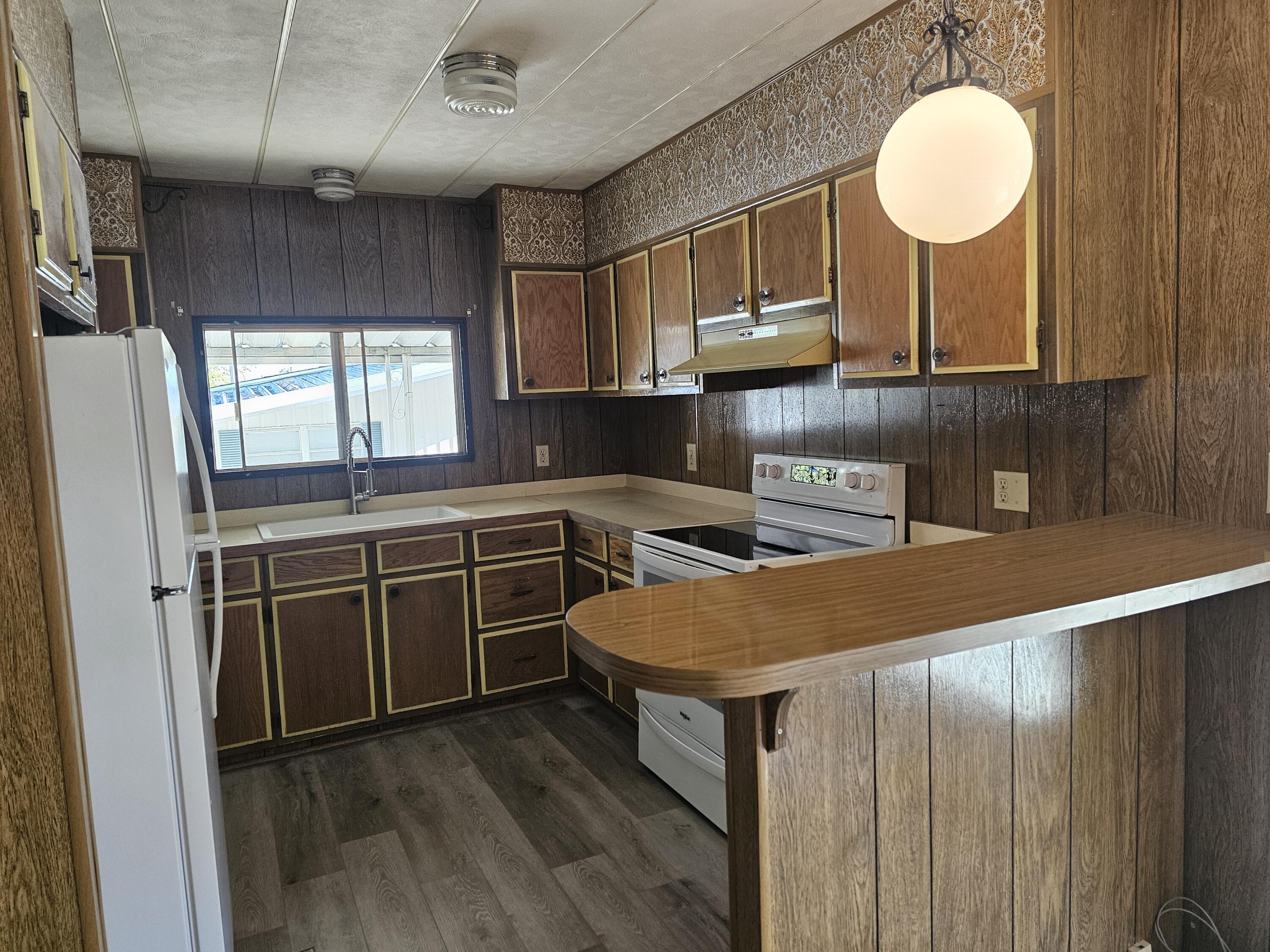 3955 South Stage Road, Unit 19 Medford, OR 97501 - Photo 9 of 22 20240924_084136