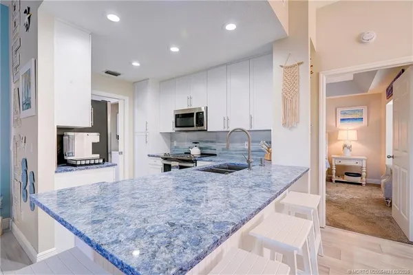 $3,000 | 391 Northeast Plantation Road, Unit 228, Jensen Beach, FL 34957