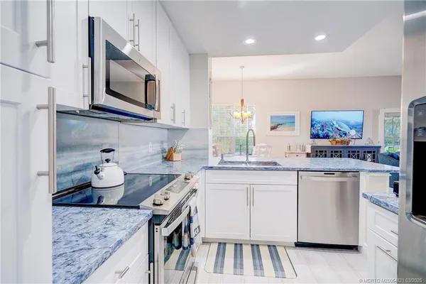 $3,000 | 391 Northeast Plantation Road, Unit 228, Jensen Beach, FL 34957