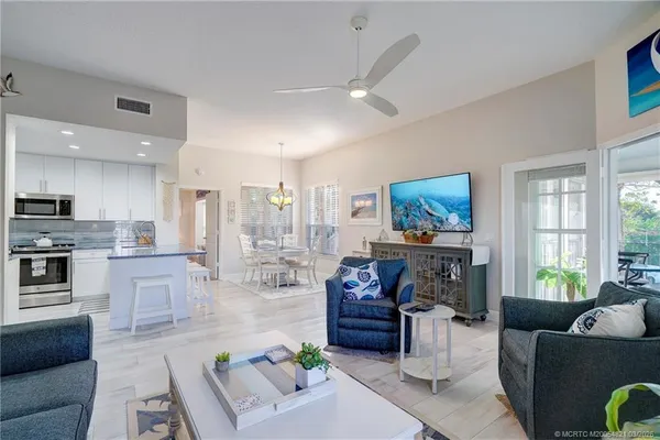 $3,000 | 391 Northeast Plantation Road, Unit 228, Jensen Beach, FL 34957