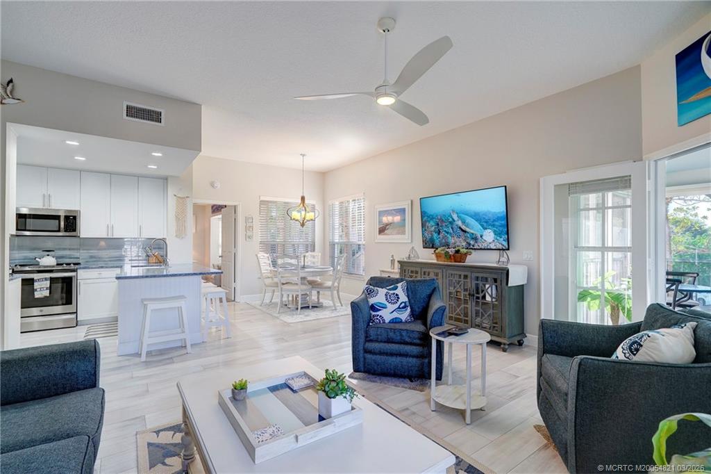 391 Northeast Plantation Road, Unit 228 Jensen Beach, FL 34957 - Photo 6 of 38