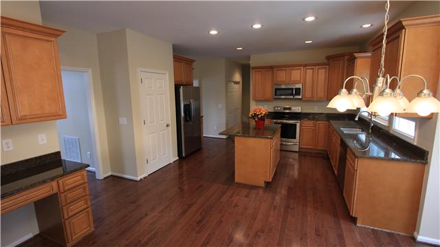 629 Rutherford Lane Franklin, TN 37064 - Photo 10 of 20 New custom cabinets, granite, s/s appliances.