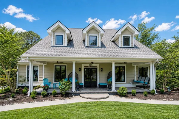 $1,249,000 | 121 Berkshire Drive, Charleston, SC 29492