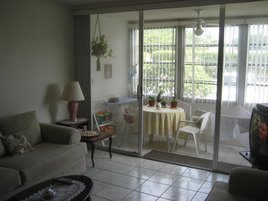 504 Davis Road, Unit 89 Palm Springs, FL 33461 - Photo 11 of 22 20140203172451210082000000-o