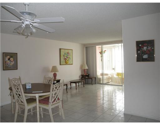 504 Davis Road, Unit 89 Palm Springs, FL 33461 - Photo 2 of 22 20140203171459336179000000-o