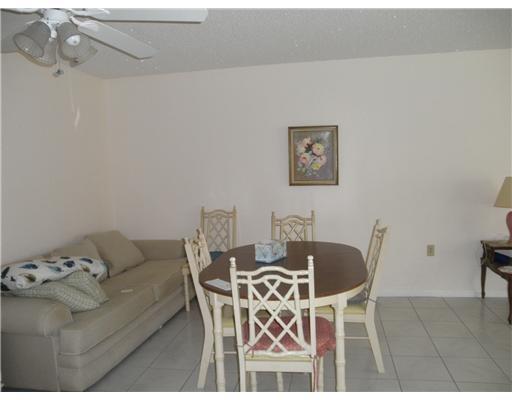 504 Davis Road, Unit 89 Palm Springs, FL 33461 - Photo 3 of 22 20140203171459412765000000-o