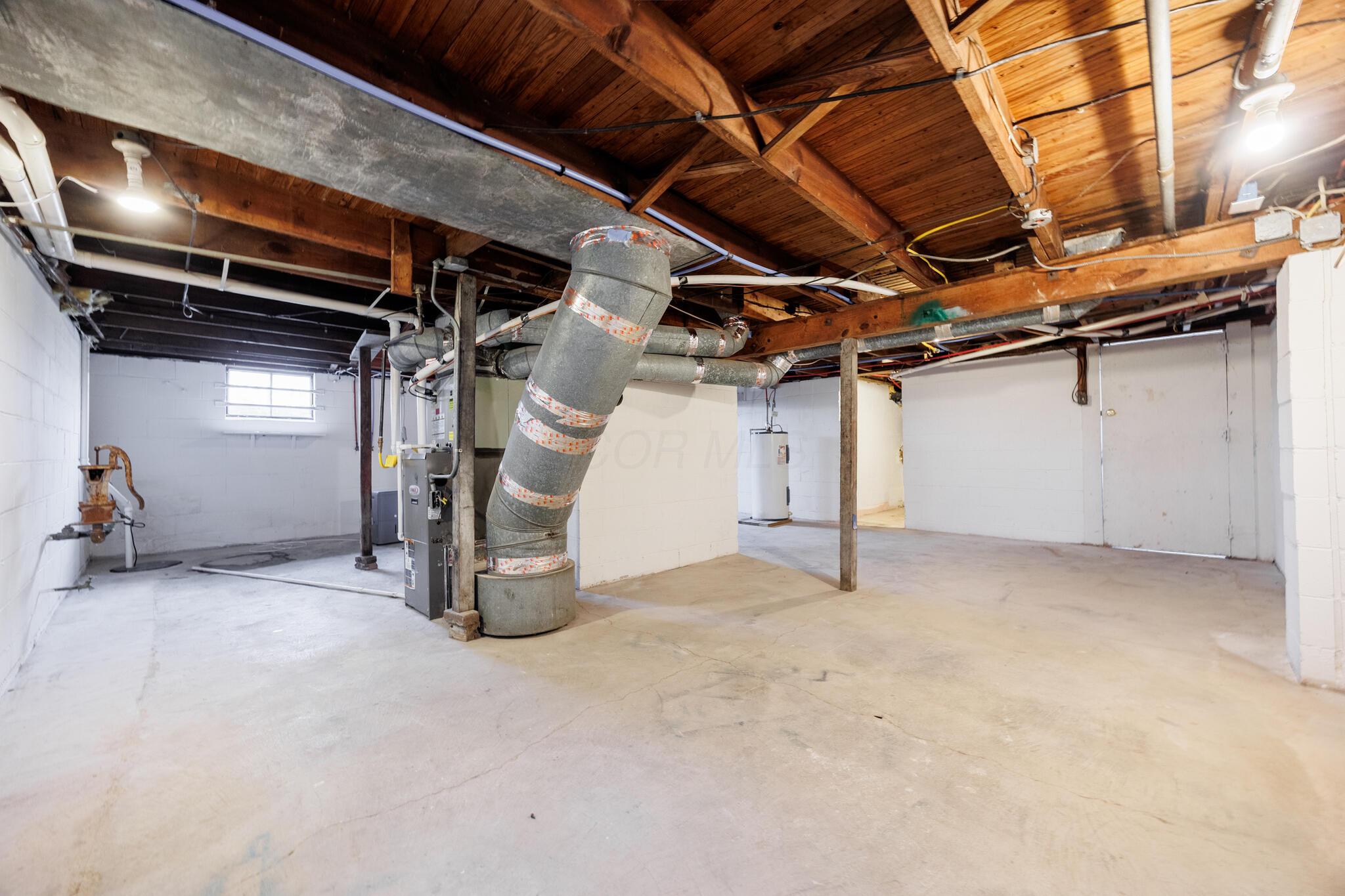 2182 Frank Road Columbus, OH 43223 - Photo 22 of 42 0319 Bo 2182 Frank Rd-6_(2048)