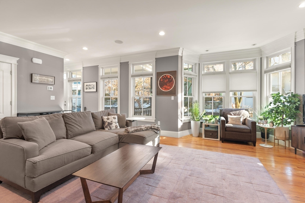 16 Zamora Street, Unit FRONT Boston, MA 02130 - Photo 3 of 20