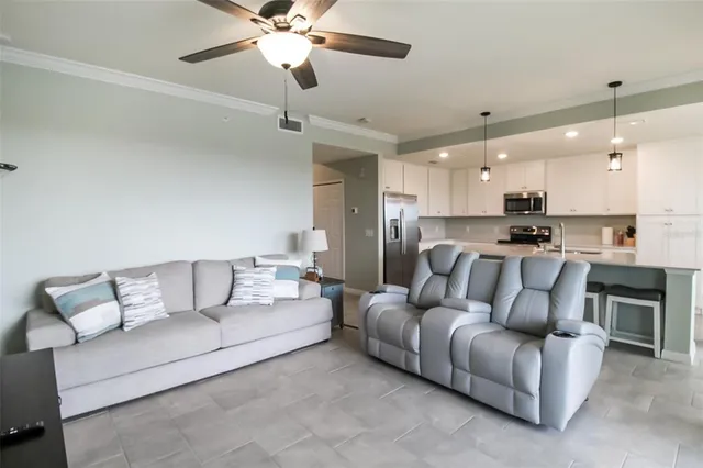 $4,100 | 17810 Gawthrop Drive, Unit 207, Bradenton, FL 34211