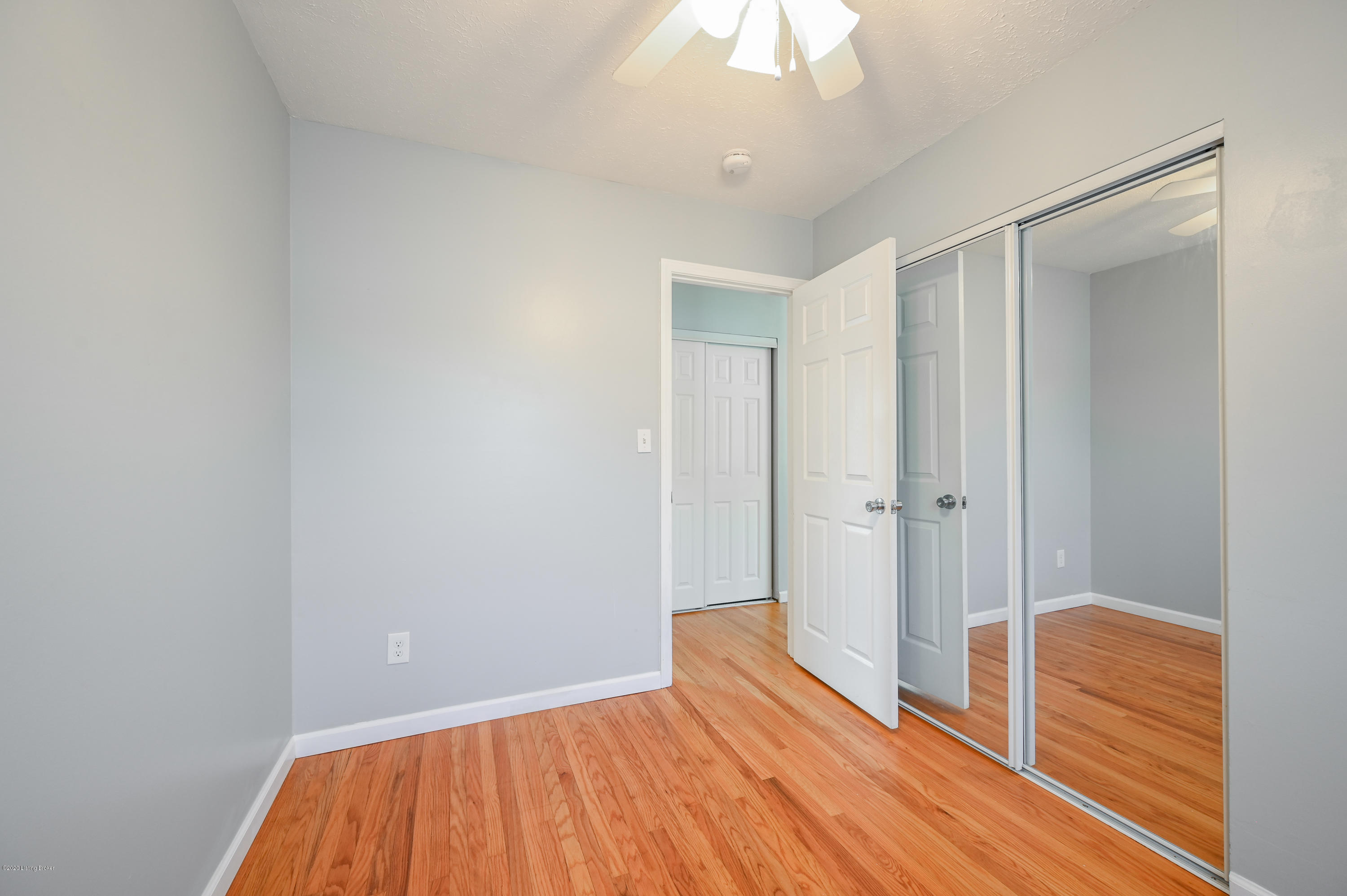 158 Overlook Road Louisville, KY 40229 - Photo 14 of 23 Bedroom 3