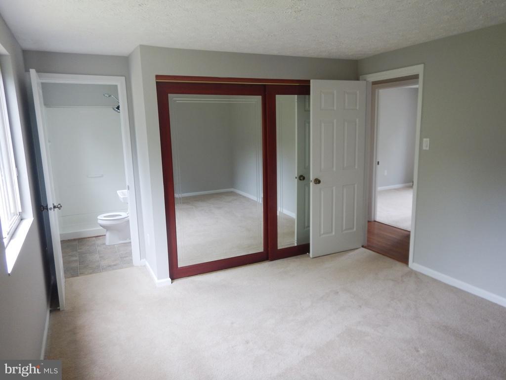 5700 Tender Court Springfield, VA 22151 - Photo 8 of 26 MB with BA and New W/WCarpeting